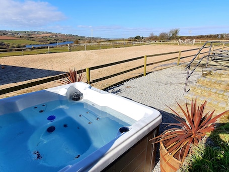 Cottage | Property grounds