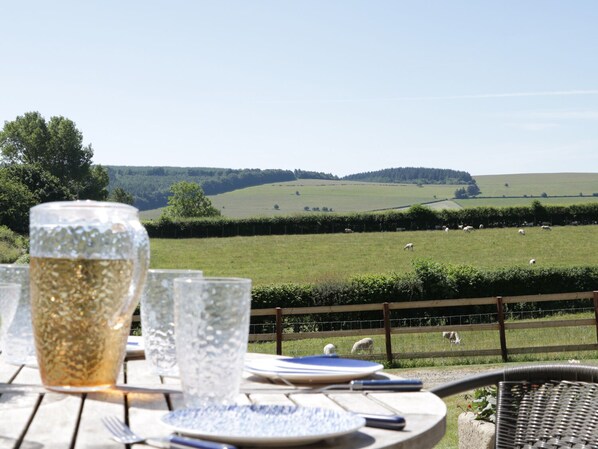 Cottage | Outdoor dining