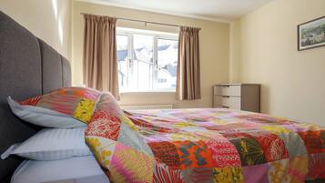 Cottage | 4 bedrooms, individually decorated, individually furnished, free WiFi