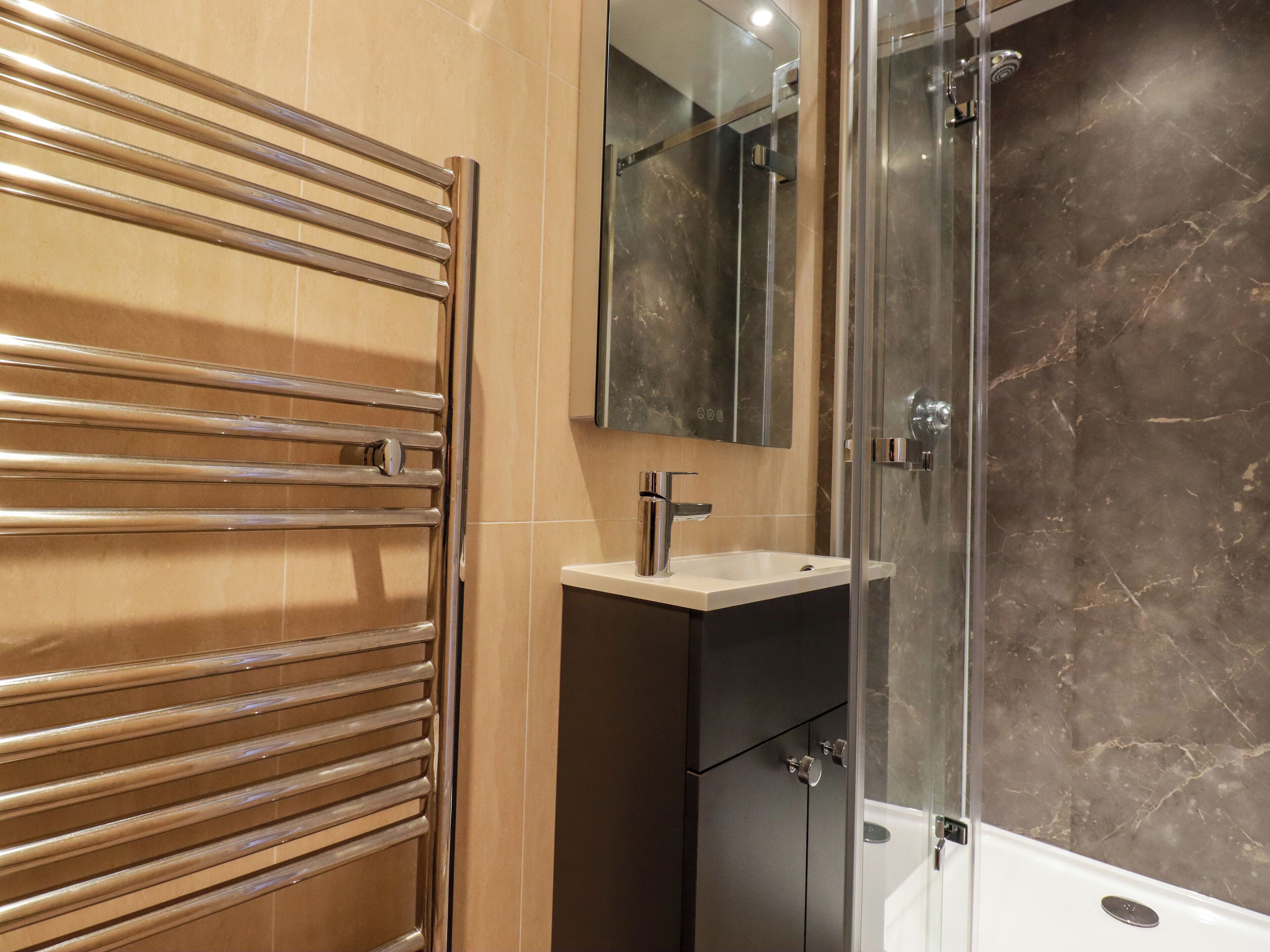 คอทเทจ | ห้องน้ำ | ฝักบัว