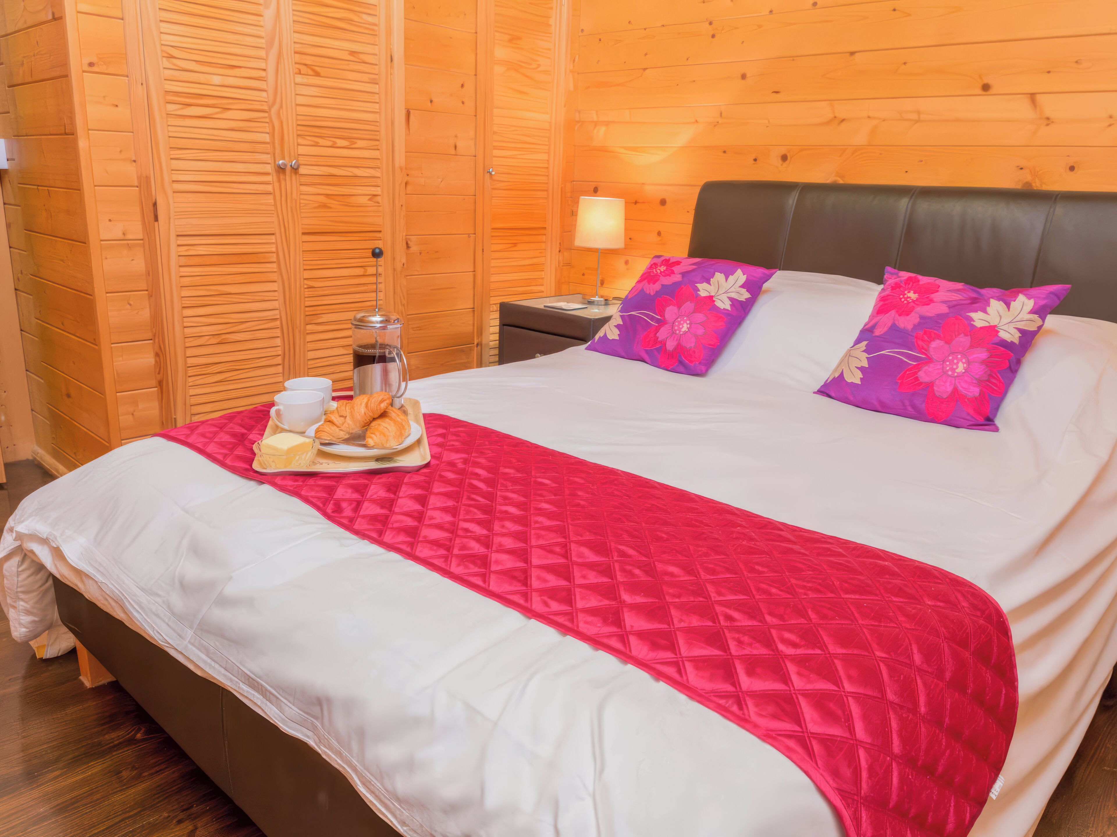 Cottage | 2 bedrooms, individually decorated, individually furnished, free WiFi