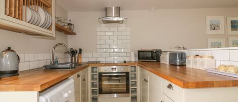 平房 | 私人廚房 | 電冰箱、烤箱、洗碗機、鍋具/餐盤/廚房用品