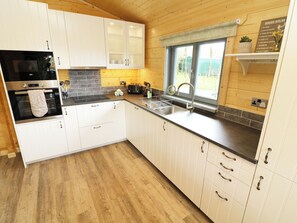Cottage | Bahagian dalam