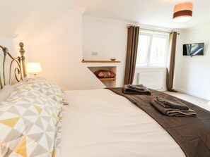 Cottage | 5 bedrooms, individually decorated, individually furnished, free WiFi - Tigh Na Drochit (Garve)