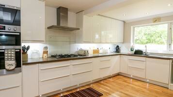 Cottage | Interior