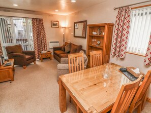 코티지 | 객실 내 식사 공간