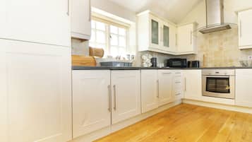 Cottage | Interior
