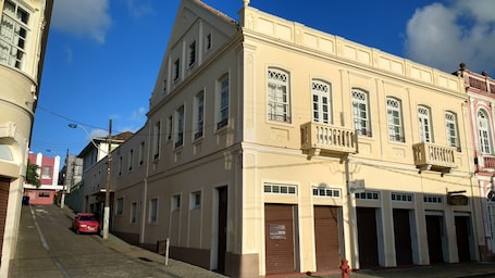Fachada de la propiedad