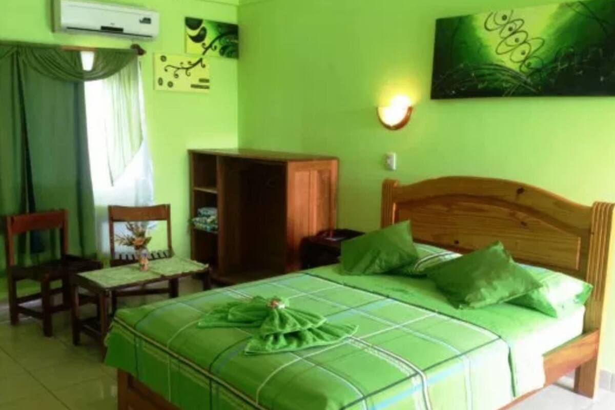 1 bedroom, premium bedding, minibar, in-room safe