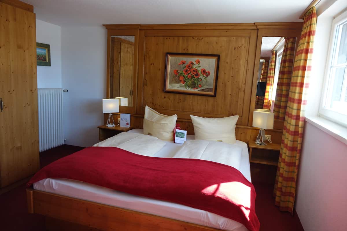 Basic Double Room | In-room safe, free WiFi, bed sheets