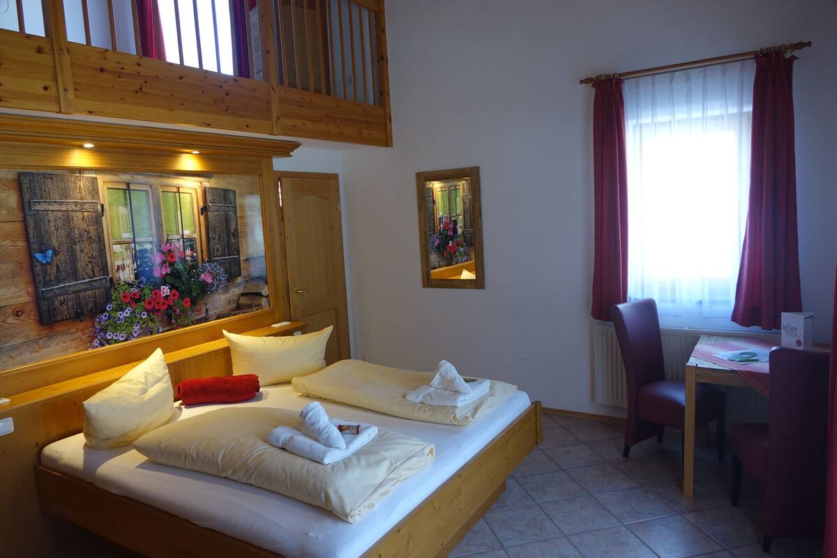 Family Suite | In-room safe, WiFi (free), bed sheets