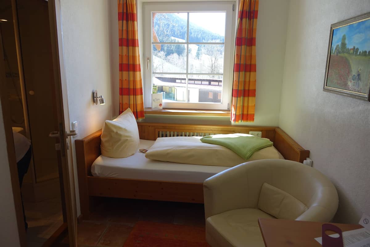 Single Room | In-room safe, free WiFi, bed sheets