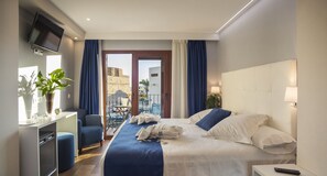 Superior Double Room, Terrace | Minibar, blackout drapes, soundproofing, free WiFi - Hotel Boutique Barra Alta - Adults Only (Peniscola)