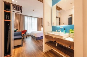 Caja de seguridad en la habitación, wifi gratis y ropa de cama 