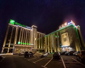 Façade de l’hébergement - soirée/nuit