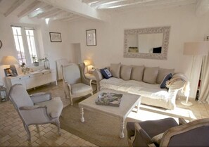 TV, DVD player, video library, stereo