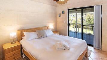 4 soverom, strykejern/-brett, reiseseng for barn og wi-fi (inkludert)