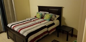 2 bedrooms, iron/ironing board, WiFi, bed sheets - RVR Falmount Jamaica  (Coral Spring Village)