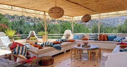 HERVORRAGENDE, CHARME IMMOBILIE MIT SCHWIMMBAD Alle Annehmlichkeiten, Ruhe und Frieden ...