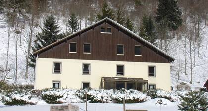 Appart. tt confort, wifi, linge de lit et de toilette inclus,aire de jeux d'été