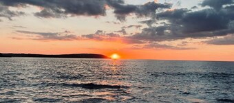 Dos minutos a pie, dos playas