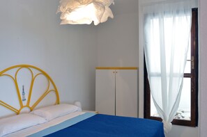 2 bedrooms, in-room safe, iron/ironing board, WiFi