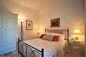2 Schlafzimmer, Bügeleisen/Bügelbrett, Internetzugang, Bettwäsche