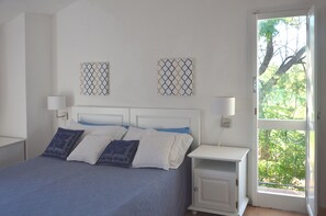 3 makuuhuonetta, tallelokero huoneessa, silitysrauta/-lauta, Wi-Fi