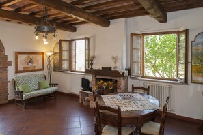 Dining - Your Agritourism with Charm at Mandorlinovo (Asciano)