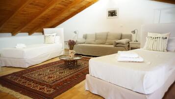 4 bedrooms, desk, iron/ironing board, travel crib