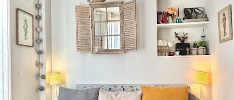 Tv, dvd-spelare och en stereo