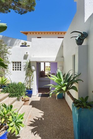 Exterior detail - Front-Line Sea Villa In Mallorca. Up to 6 Guests (Capdepera)