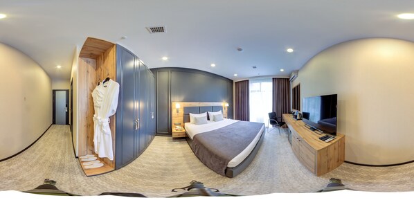 Luxury Suite, 1 Queen Bed - Aurum Hotel (Bishkek)