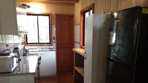 Private kitchen - Cabañas Los Canelos (Pucón)