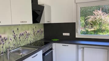 Frigorífic, forn, placa de cuina i rentaplats