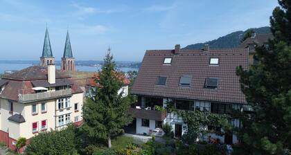 Ruhige Kleinwohnung für 2 (max. 4) Personen in Zentrumsnähe mit Seesicht