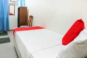 Tomannsrom – standard | Skrivebord, wi-fi (inkludert) og sengetøy