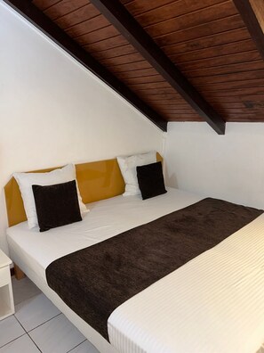3 Schlafzimmer, Bügeleisen/Bügelbrett, kostenloses WLAN, Bettwäsche