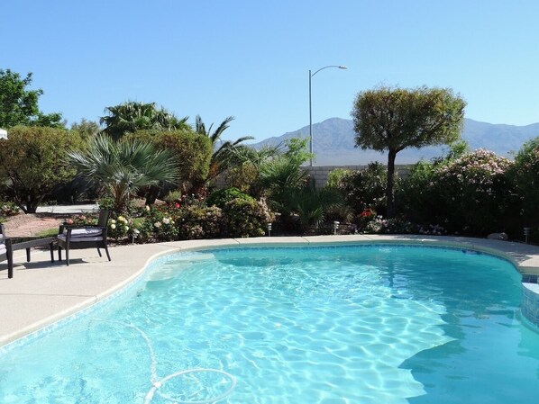 Piscine extérieure, piscine chauffée