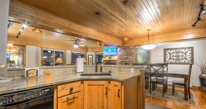 Premium Location near the base | A/C | 2 Decks | Steps to Gondola!