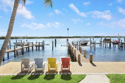 ☼ Beautiful Key West Style Intercoastal Home! ☼