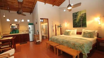 1 quarto, Wi-Fi de cortesia, roupa de cama