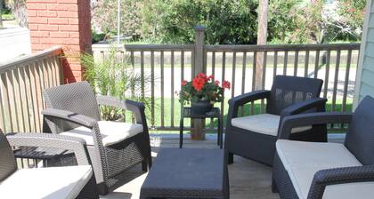 One Block to Beach, three blocks to Pleasure Pier