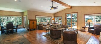 5400', Family Friendly Luxury Home w/6BD, 6.5BR, Hot Tub, Steam Room & Yoga Room