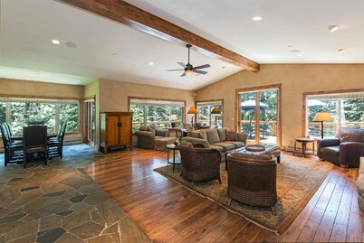 5400', Family Friendly Luxury Home w/6BD, 6.5BR, Hot Tub, Steam Room & Yoga Room