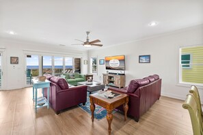 Téléviseur, table de ping-pong