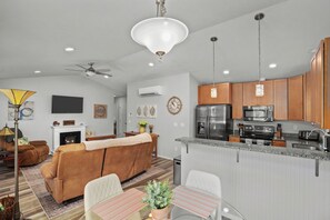 Interior - Stylish Two-Story Getaway on Keizer's Quiet Outskirts (Keizer)