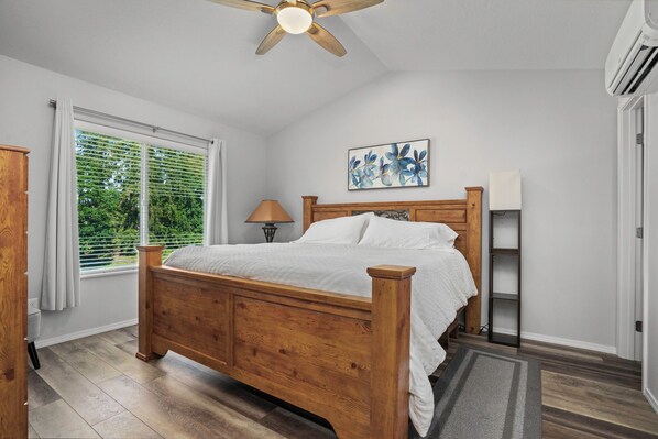 3 bedrooms, desk, iron/ironing board, free WiFi