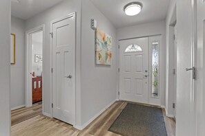 Interior - Stylish Two-Story Getaway on Keizer's Quiet Outskirts (Keizer)