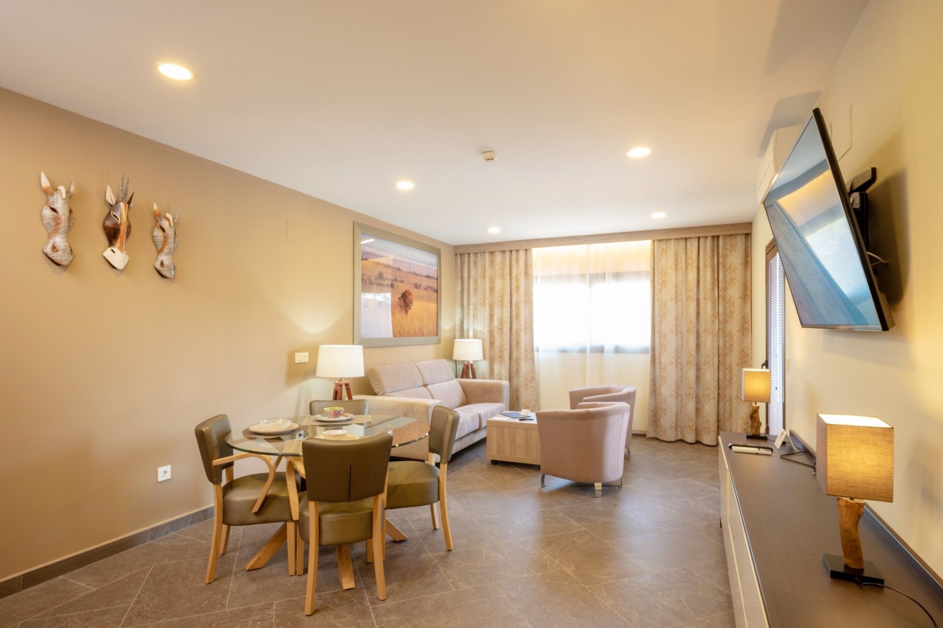 Photo - Hotel Admiral Casino & Lodge
